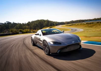 Renting del Aston Martin Vantage