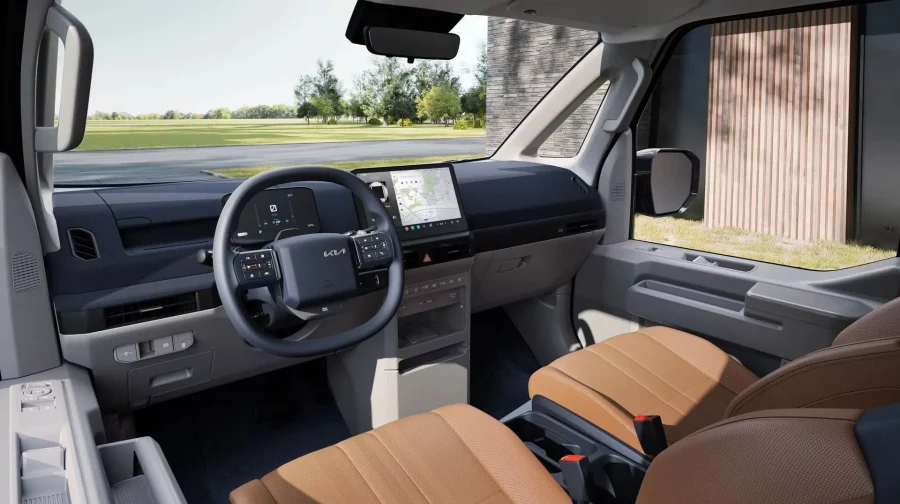 Renting Coches Kia PV5 Passenger L2 H1 LR Plus Clear White, Aurora Black