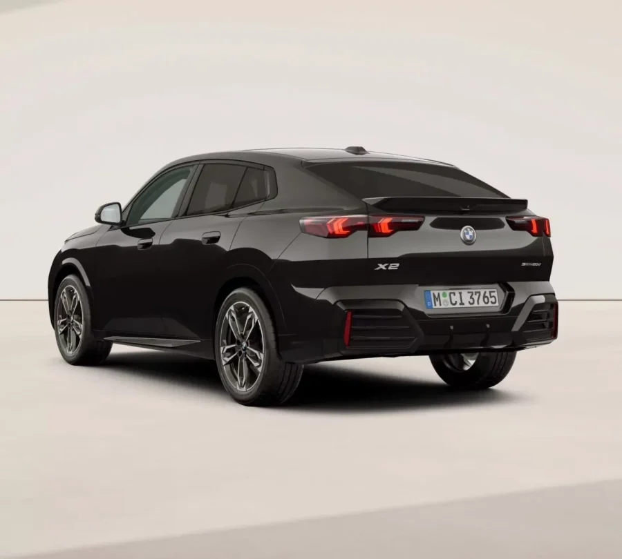 Renting Coches BMW X2 sDrive20d Black Sapphire, Portimao Blue