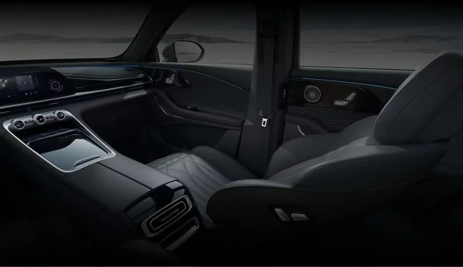 Renting Coches Omoda 9 1.5 TGDI + SHS 3DHT AWD Premium Gris Mate 