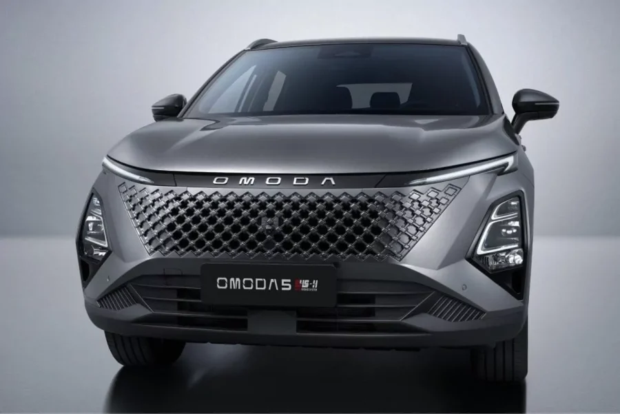 Renting Coches Omoda 5 1.5 TGDI HEV Pure Gris, Blanco