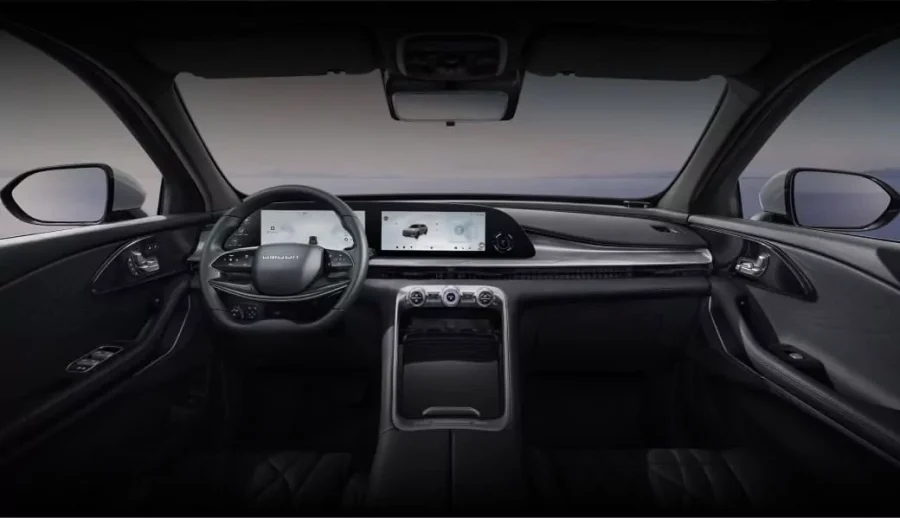 Renting Coches Omoda 9 1.5 TGDI + SHS 3DHT AWD Premium Gris Mate 