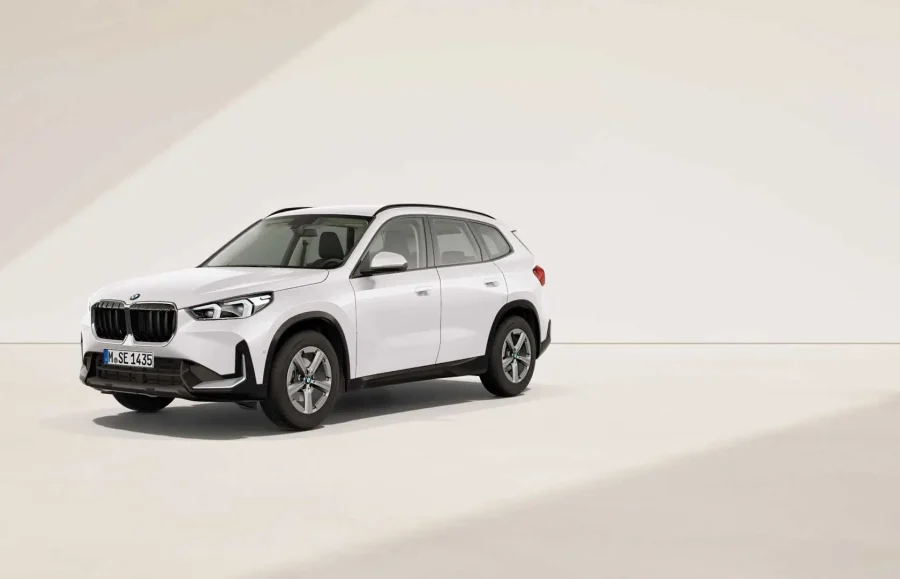 Renting Coches BMW X1 sDrive18d Premium Package Mineral White metalizado