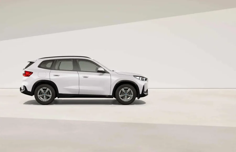 Renting Coches BMW X1 sDrive18d Premium Package Mineral White metalizado
