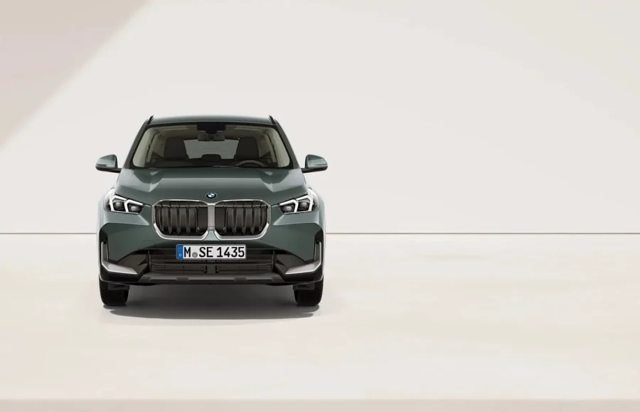 Renting Coches BMW X1 xDrive20d Premium Package Cape York Green metalizado