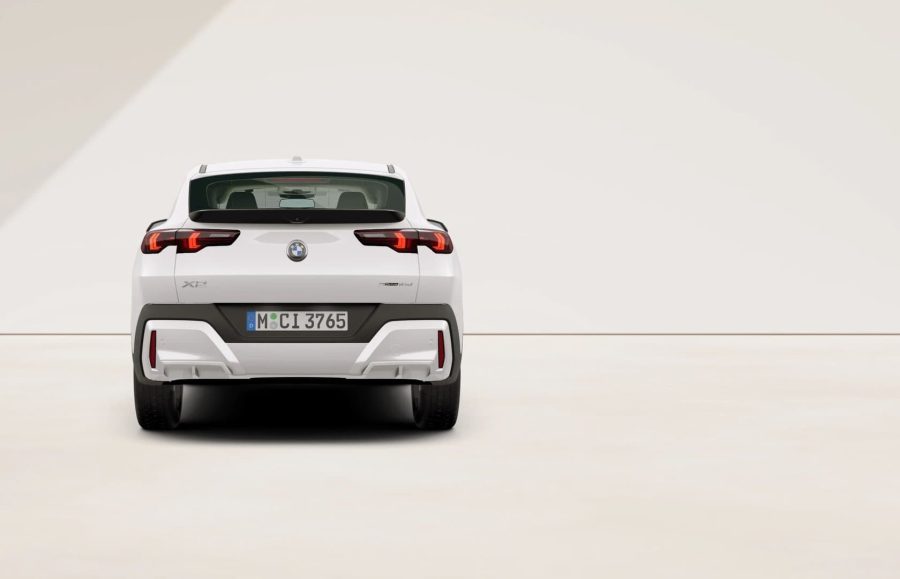 Renting Coches BMW X2 sDrive18d Premium Package Mineral White metalizado