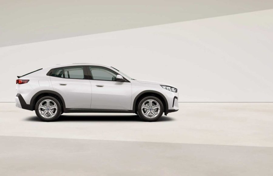 Renting Coches BMW X2 sDrive18d Premium Package Mineral White metalizado