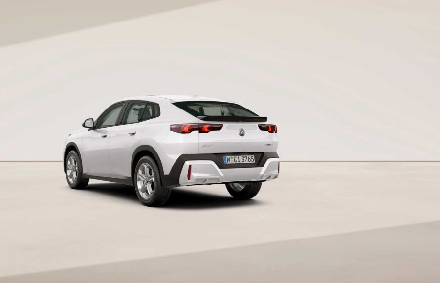 Renting Coches BMW X2 sDrive18d Premium Package Mineral White metalizado