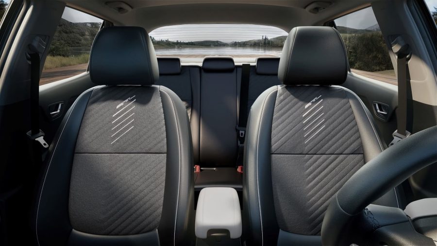 Renting Coches Kia Stonic 1.0 T-GDi MHEV Drive Clear White, Sparkling Silver, Astro Grey