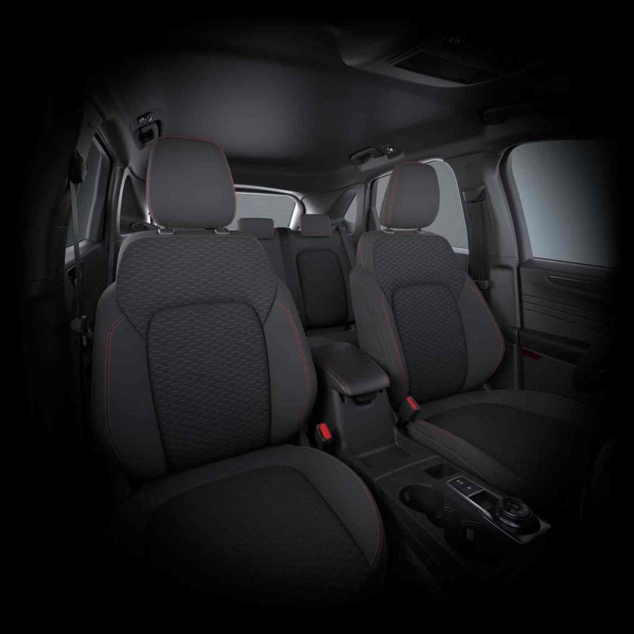 Renting Coches Ford Kuga 2.5 PHEV Duratec ST-Line Verde Bursting, Blanco Frozen, Plata Solar, Negro Agate