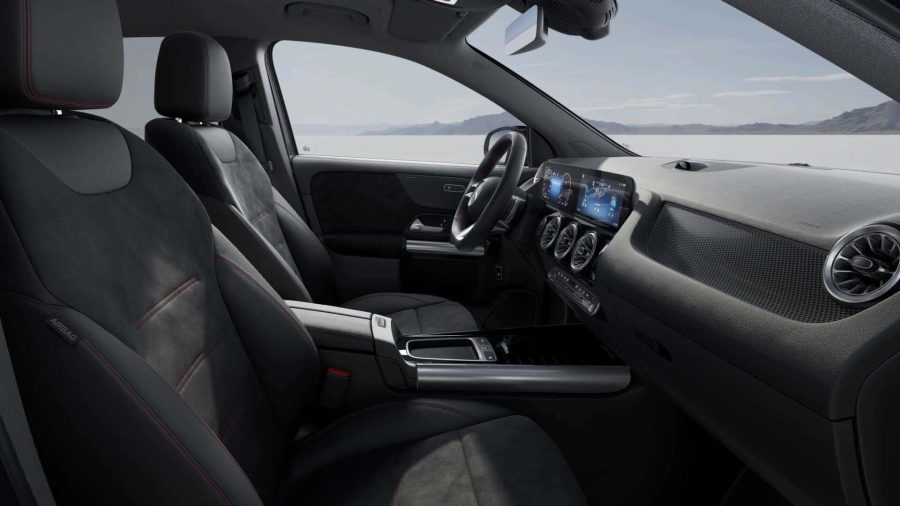 Renting Coches Mercedes Benz GLA 200 D AMG Line Negro Cosmos