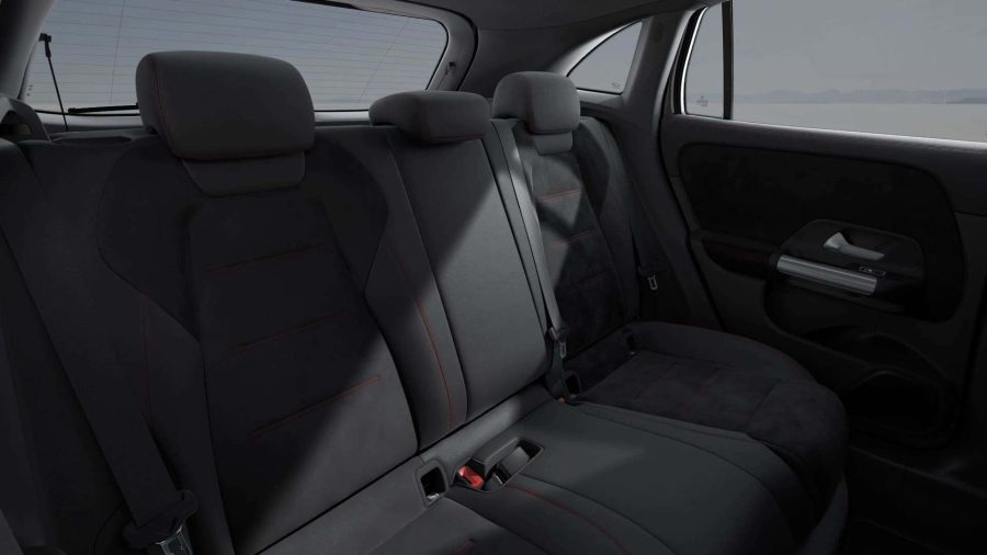 Renting Coches Mercedes Benz GLA 200 D AMG Line Negro Cosmos