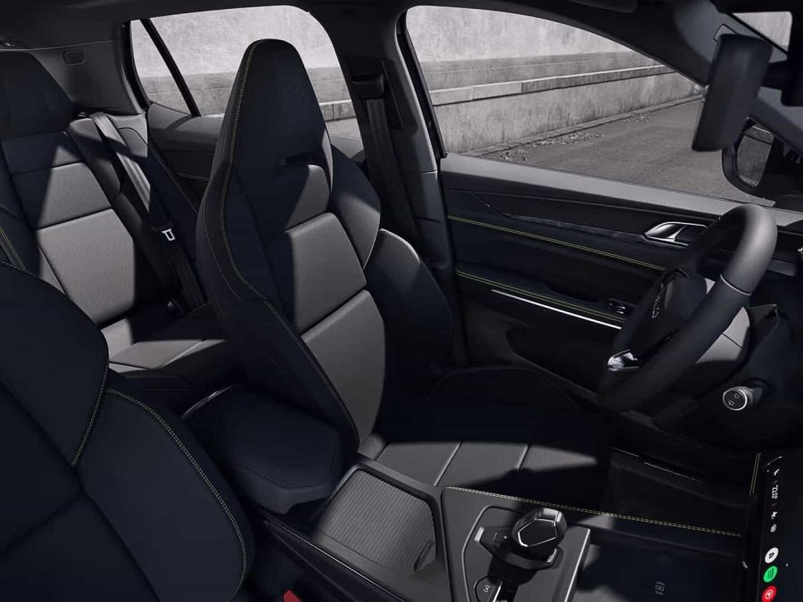 Renting Coches Lynk & Co 01 1.5 PHEV Core 206kW Automático Mineral Green