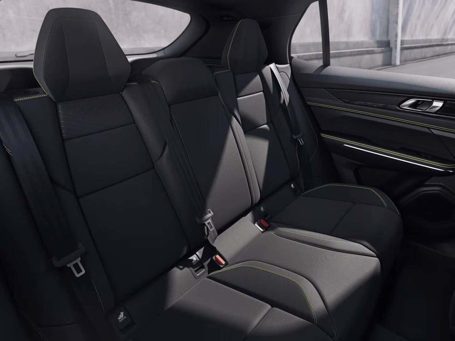 Renting Coches Lynk & Co 01 1.5 PHEV Core 206kW Automático Mineral Green