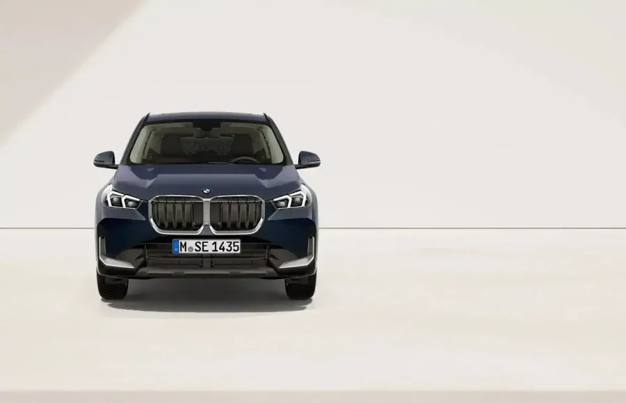 Renting Coches BMW X1 sDrive 20d Night Dusk Blue, Mineral White
