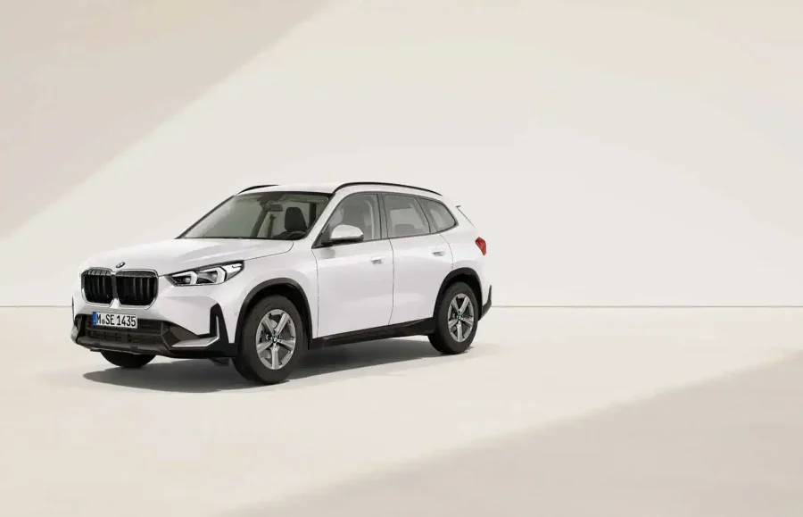 Renting Coches BMW X1 sDrive18d Premium Package Mineral White metalizado