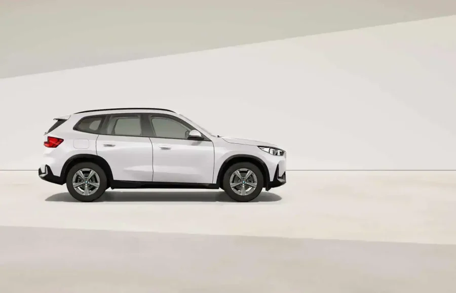 Renting Coches BMW X1 sDrive18d Premium Package Mineral White metalizado