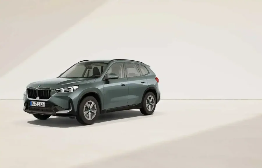 Renting Coches BMW X1 xDrive20d Premium Package Cape York Green metalizado