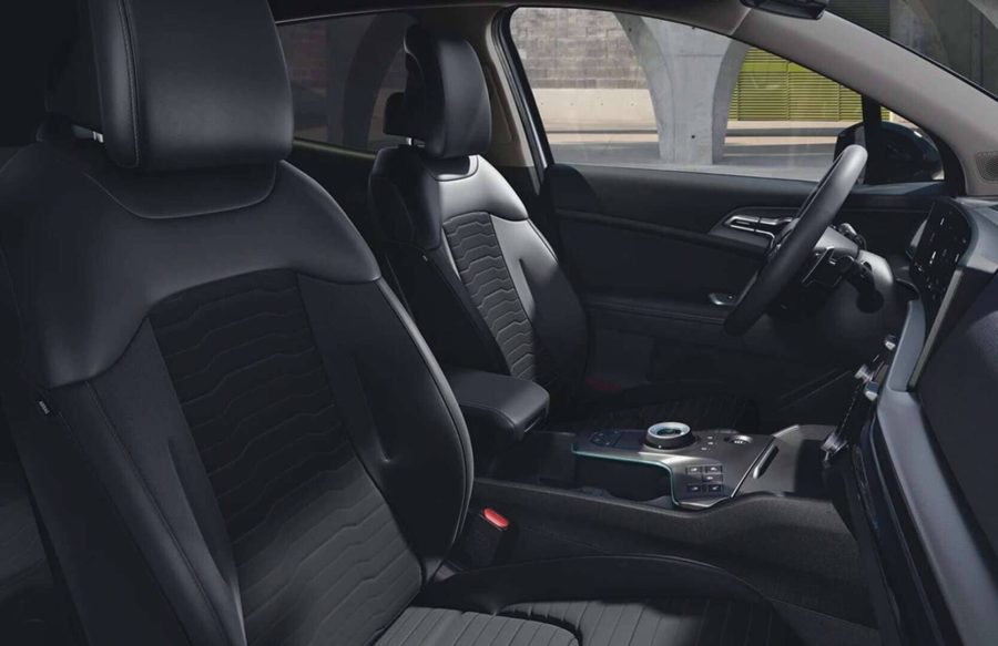 Renting Coches Kia Sportage 1.6 T-GDi HEV Drive 4×2 Lunar Silver