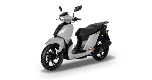 Renting Motos Peugeot Tweet - 125 GT ABS