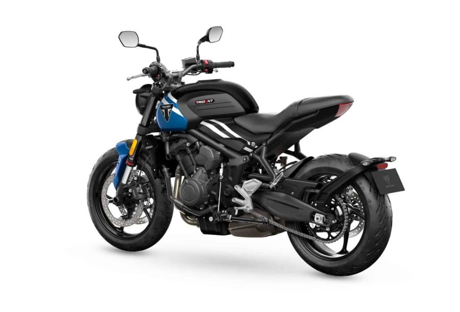 Renting Motos Triumph Trident 660 Jet Black