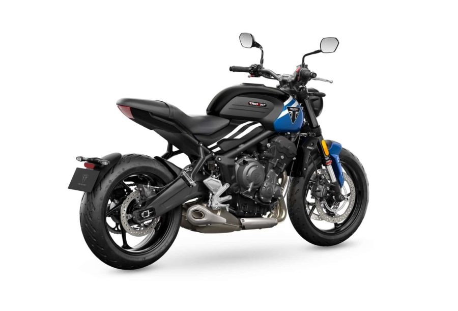 Renting Motos Triumph Trident 660 Jet Black