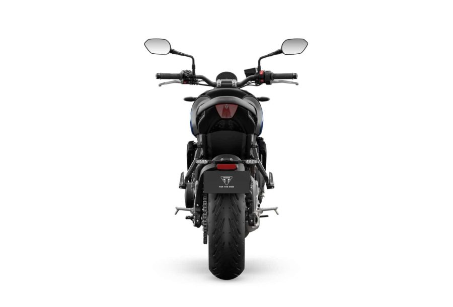 Renting Motos Triumph Trident 660 Jet Black