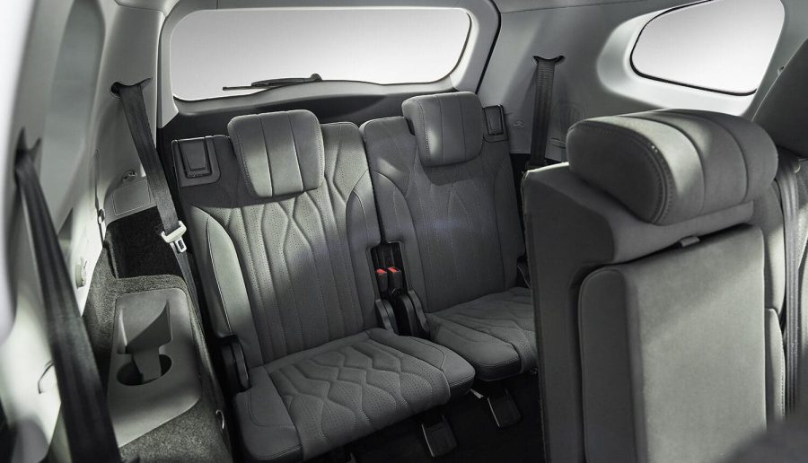 Renting Coches Ebro S800 1.5 TGDI PHEV Luxury E-CVT Blanco Khaki, Gris Bambu