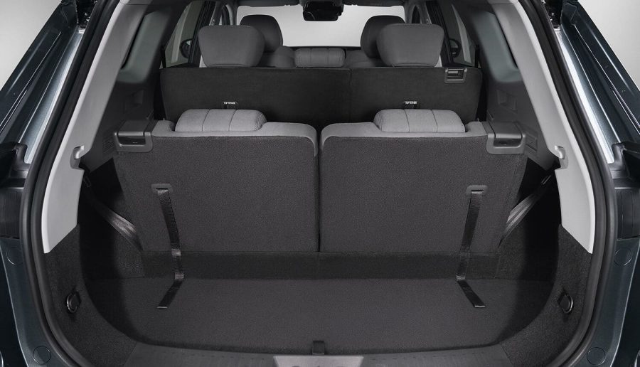 Renting Coches Ebro S800 1.5 TGDI PHEV Luxury E-CVT Blanco Khaki, Gris Bambu