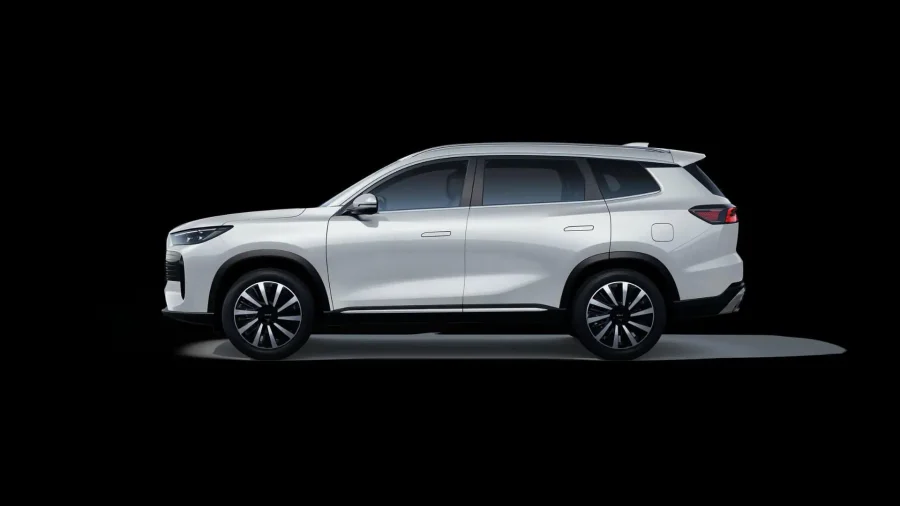 Renting Coches Ebro S800 1.5 TGDI PHEV Luxury E-CVT Blanco Khaki, Gris Bambu