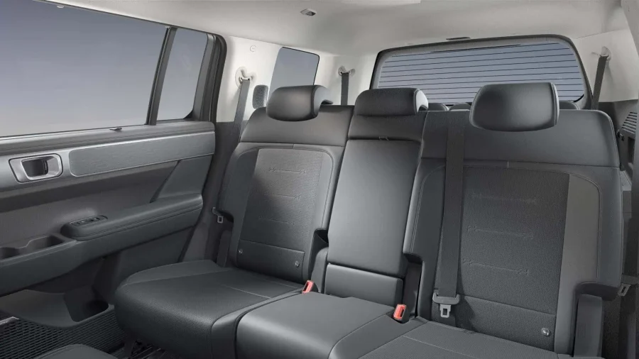Renting Coches Hyundai Santa Fe 1.6 TGDi PHEV 4X4 AT Style Creamy White