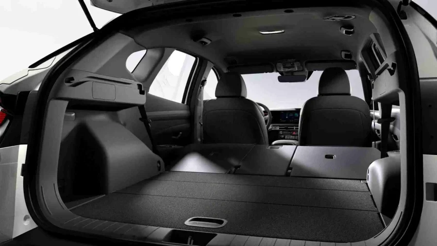 Renting Coches Hyundai Tucson 1.6D 48V DT Black Line Atlas White