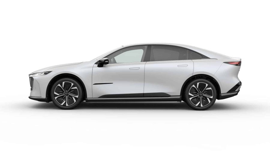 Renting Coches Mazda 6e EV Takumi Blanco