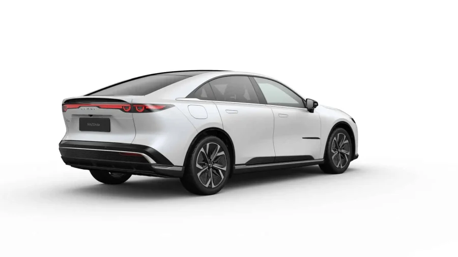 Renting Coches Mazda 6e EV Takumi Blanco