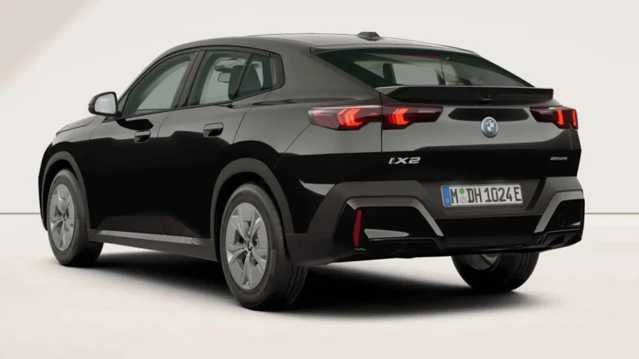 Renting Coches BMW iX2 eDrive20 Black Solid