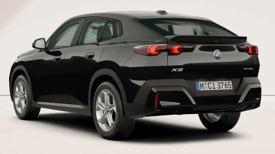 Renting Coches BMW X2 sDrive20d Black Solid