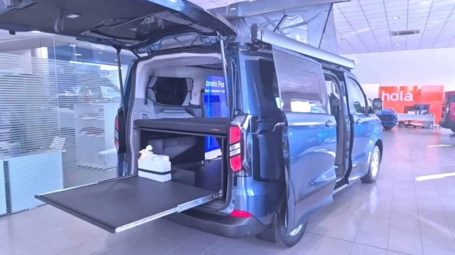 Renting Coches Ford Transit Custom Kombi 2.0 EcoBlue 320 L1 Trend CAMPERIZADA Magnetic