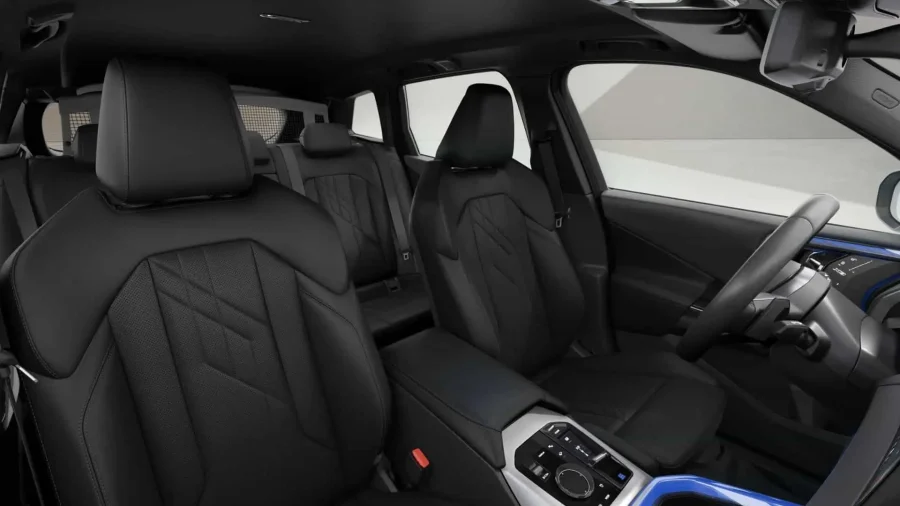Renting Coches BMW X3 20d xDrive M Sport Arctic Race Blue, Black Sapphire