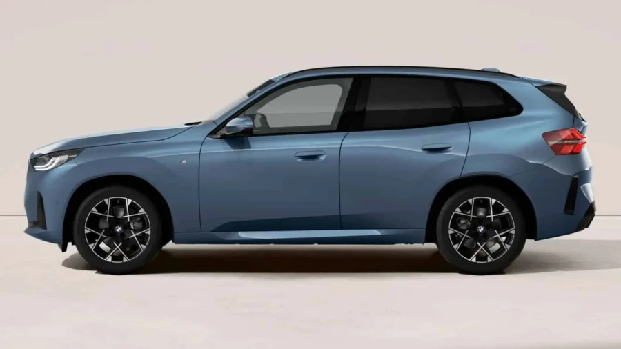 Renting Coches BMW X3 20d xDrive M Sport Arctic Race Blue, Black Sapphire