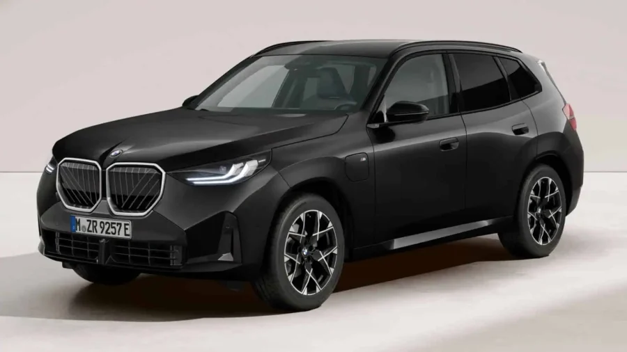 Renting Coches BMW X3 30e xDrive M Sport Black Sapphire, Arctic Race Blue