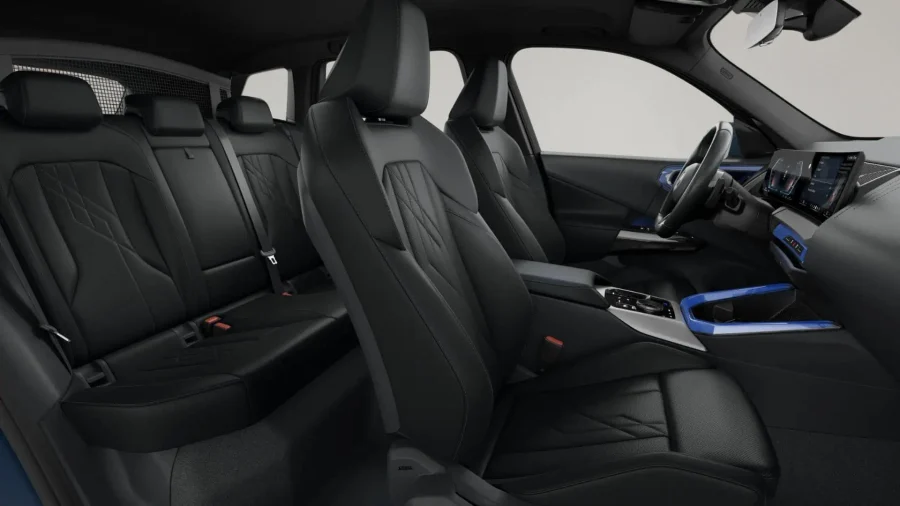 Renting Coches BMW X3 20d xDrive M Sport Arctic Race Blue, Black Sapphire