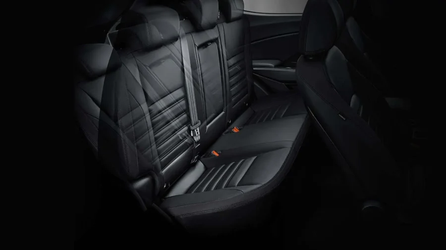 Renting Coches KGM Tivoli G15T Urban Plus Iron Metal Metalizado