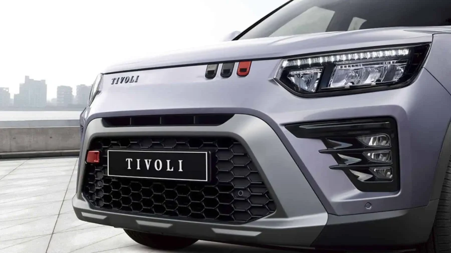 Renting Coches KGM Tivoli G15T Urban Plus Iron Metal Metalizado