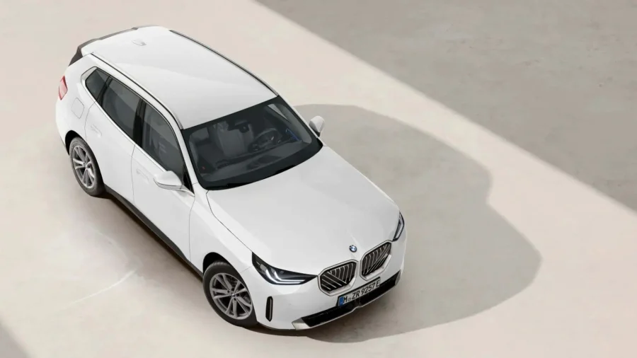 Renting Coches BMW X3 30e xDrive Alpine White
