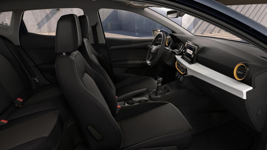 Renting Coches Seat Ibiza 1.0 TSI 85KW S&S STYLE + Blanco 