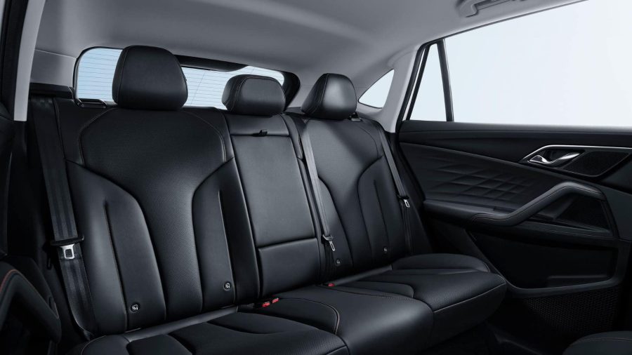 Renting Coches MG HS 1.5T PHEV Comfort Blanco, Negro