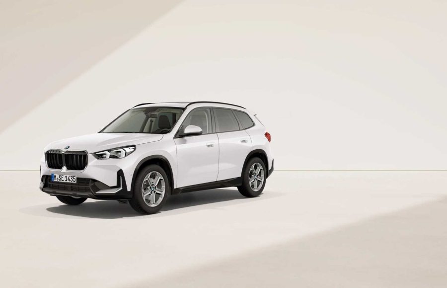Renting Coches BMW X1 sDrive 20d Mineral White, Night Dusk Blue