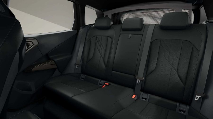 Renting Coches BMW X3 30e xDrive M Sport Black Sapphire, Arctic Race Blue
