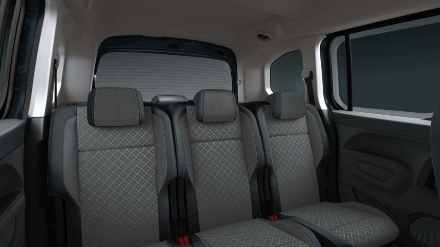 Renting Coches Opel Combo 1.5 TD S/S AT8 Ultimate Kiama Blue